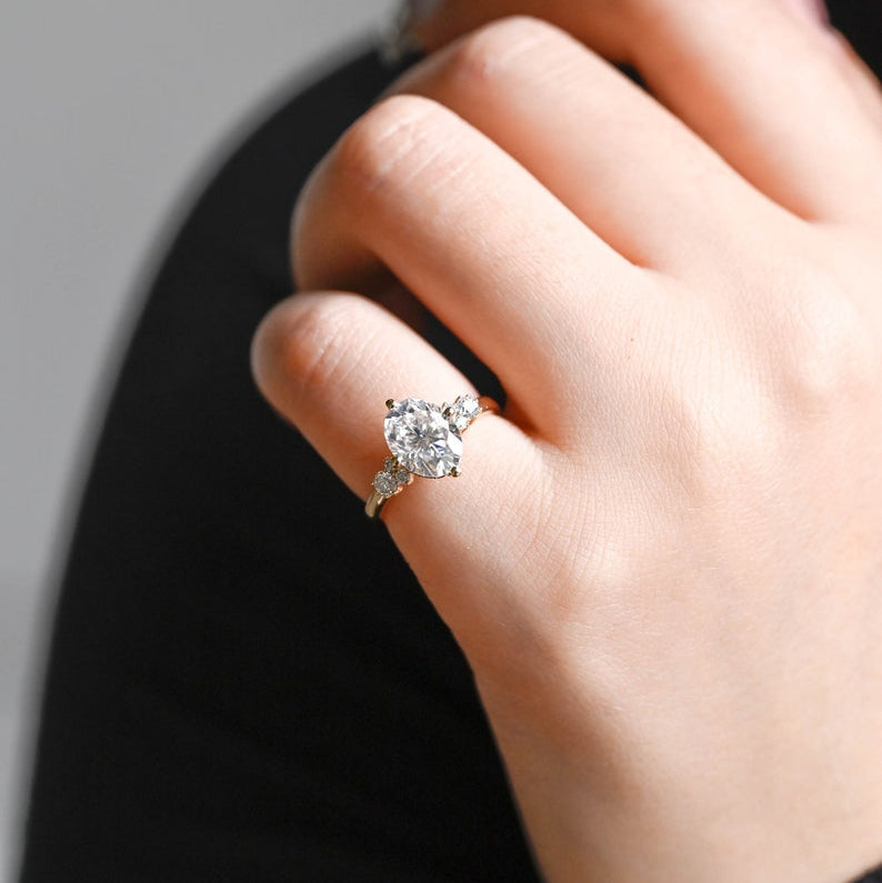 Stunning 1.0 - 2.0 CT Oval Moissanite Engagement Ring with Cluster Design 6