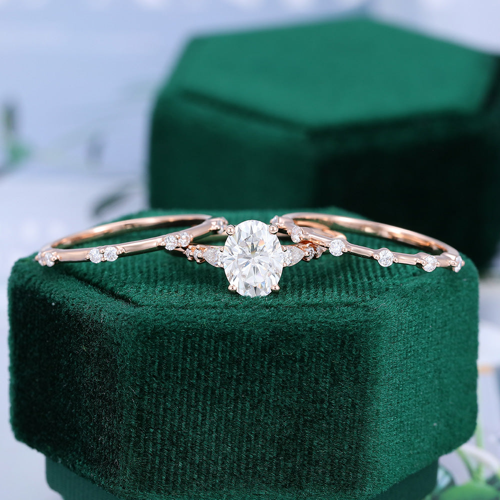 1.33 CT Oval Moissanite Three Stone Bridal Ring Set