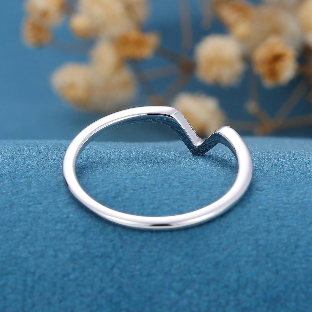 1.30 CT Round Shaped Moissanite Curved Wedding Band