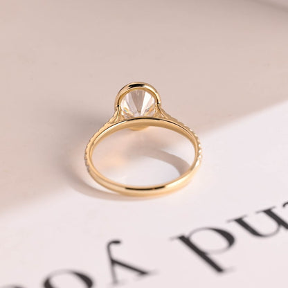 Stunning 1.0 - 2.0 CT Oval Moissanite Engagement Ring with Bezel Design 3