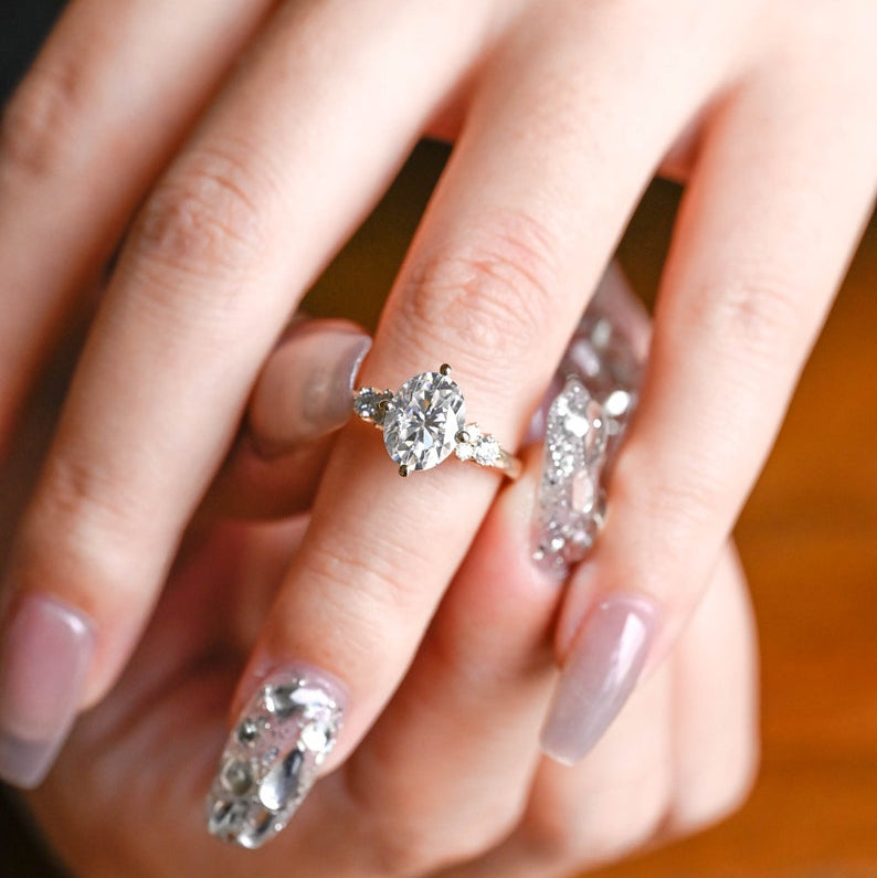 Stunning 1.0 - 2.0 CT Oval Moissanite Engagement Ring with Cluster Design 2