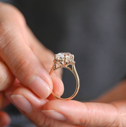 Stunning 1.0 - 2.0 CT Oval Moissanite Engagement Ring with Cluster Design 3