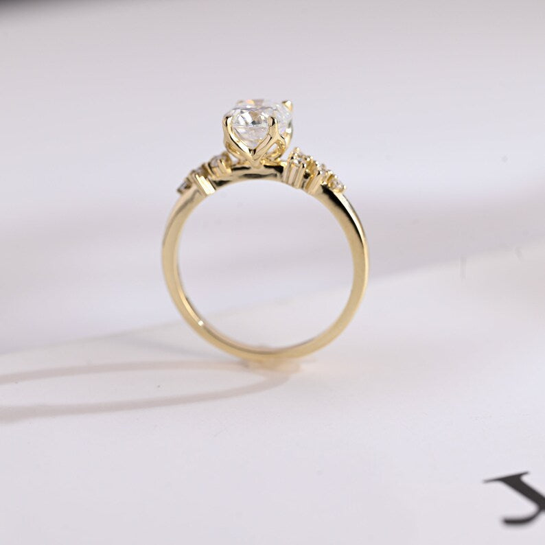 Stunning 1.0 - 2.0 CT Oval Moissanite Engagement Ring with Cluster Design 9