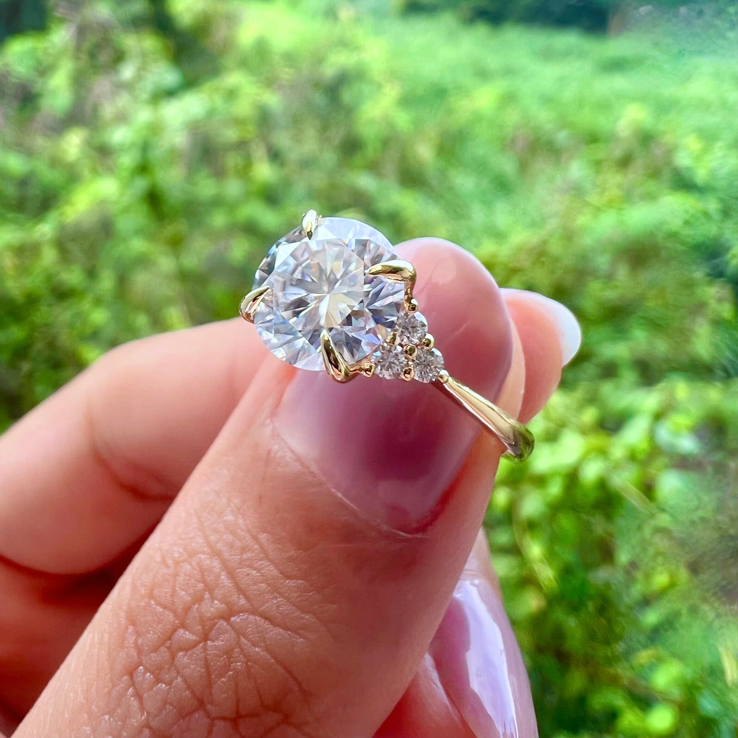 2.65 CT Round Cut Cluster Moissanite Engagement Ring