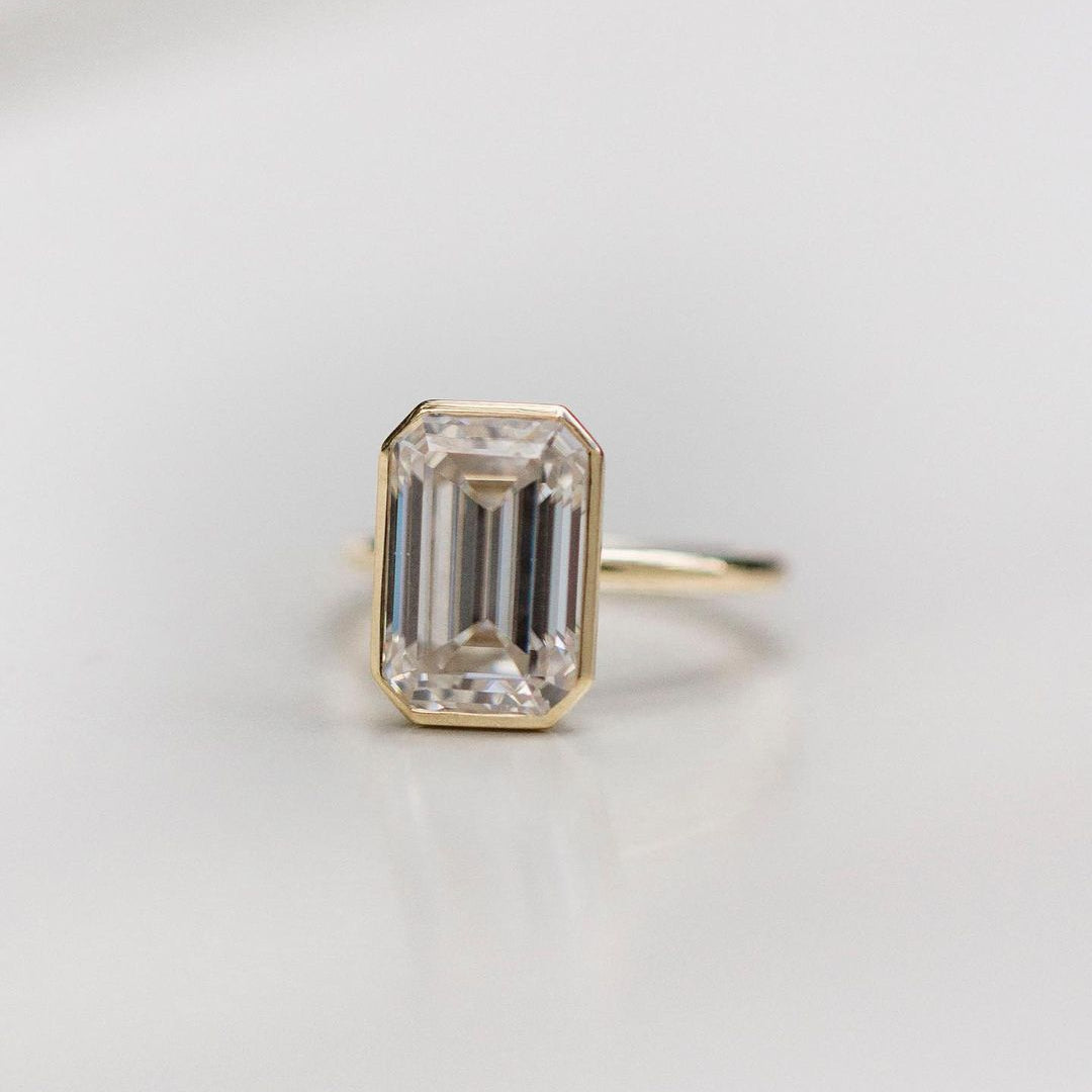 4.9 CT Emerald Solitaire Moissanite Engagement Ring