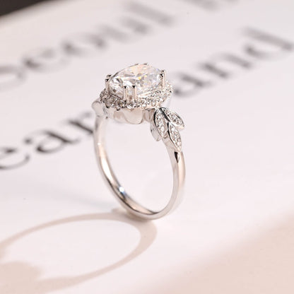 Stunning 1.0 - 2.0 CT Oval Moissanite Engagement Ring with Cluster Design 3