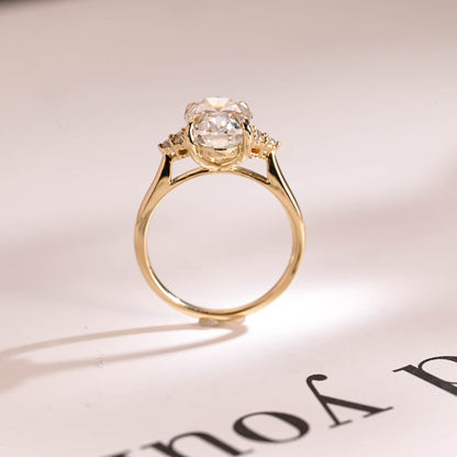 Stunning 1.0 - 2.0 CT Oval Moissanite Engagement Ring with Cluster Design 8