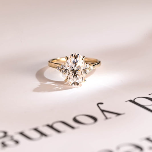 Stunning 1.0 - 2.0 CT Oval Moissanite Engagement Ring with Cluster Design 1