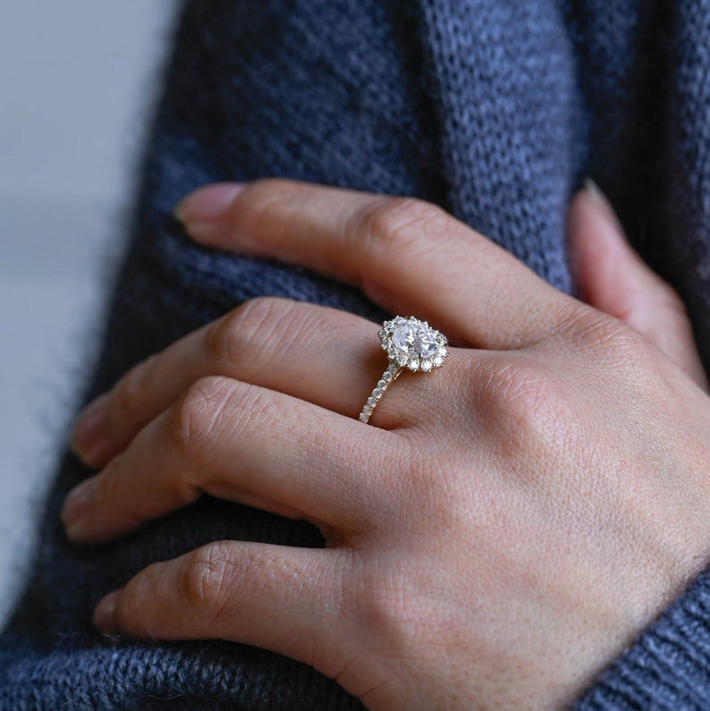 Stunning 1.0 - 2.0 CT Oval Moissanite Engagement Ring with Pave & Halo Design 6