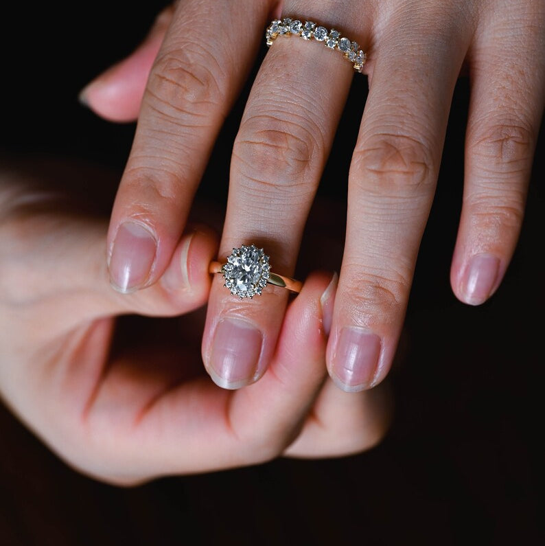 Stunning 1.0 - 2.0 CT Oval Moissanite Engagement Ring with Halo Design 4