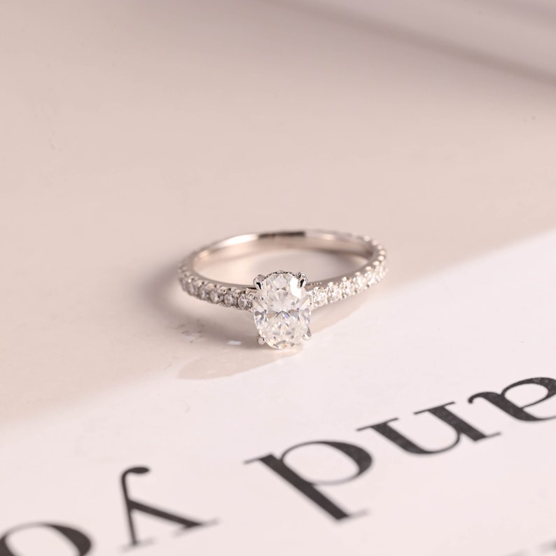 Stunning 1.0 - 2.0 CT Oval Moissanite Engagement Ring with Cathedral Design 1