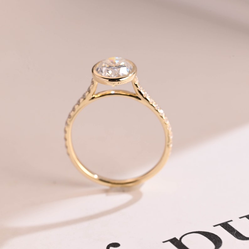 Stunning 1.0 - 2.0 CT Oval Moissanite Engagement Ring with Bezel Design 7