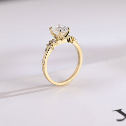 Stunning 1.0 - 2.0 CT Oval Moissanite Engagement Ring with Cluster Design 10