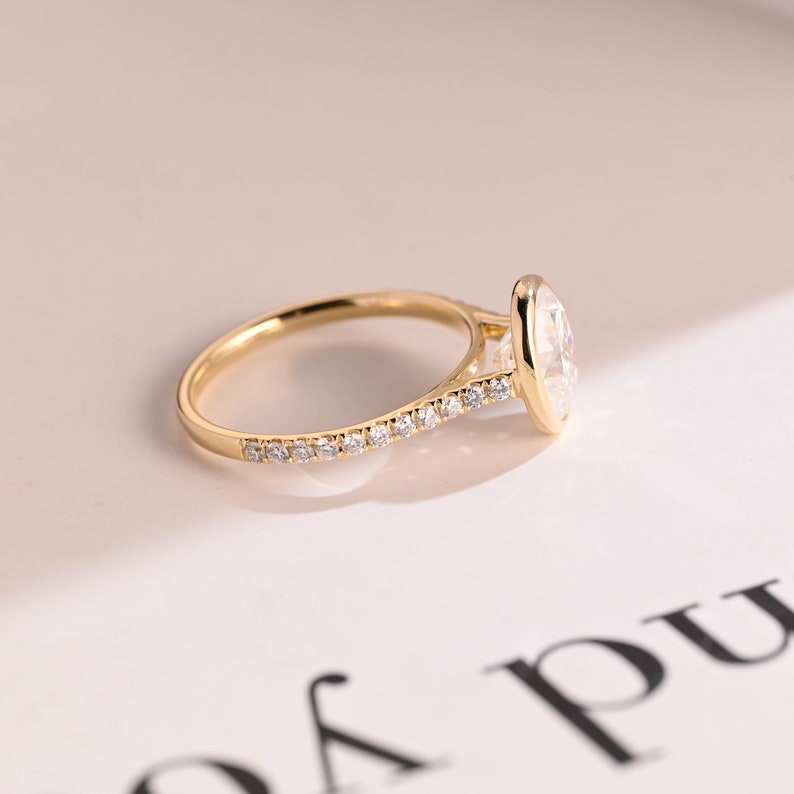 Stunning 1.0 - 2.0 CT Oval Moissanite Engagement Ring with Bezel Design 9