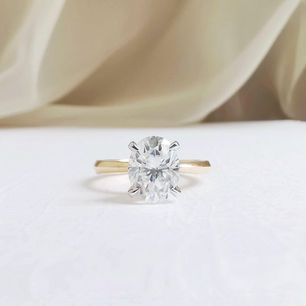 2.0 CT Oval Shaped Moissanite Solitaire Engagement Ring