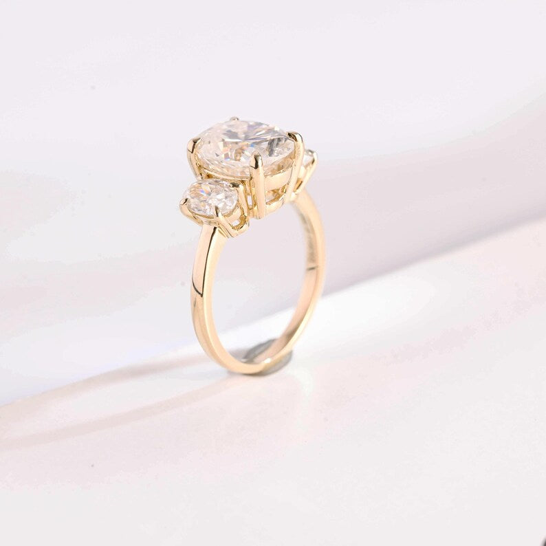 Stunning 1.0 - 2.0 CT Oval Moissanite Engagement Ring with Three Stone Design 3