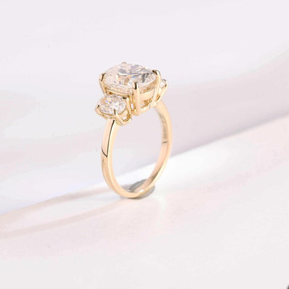 Stunning 1.0 - 2.0 CT Oval Moissanite Engagement Ring with Three Stone Design 3