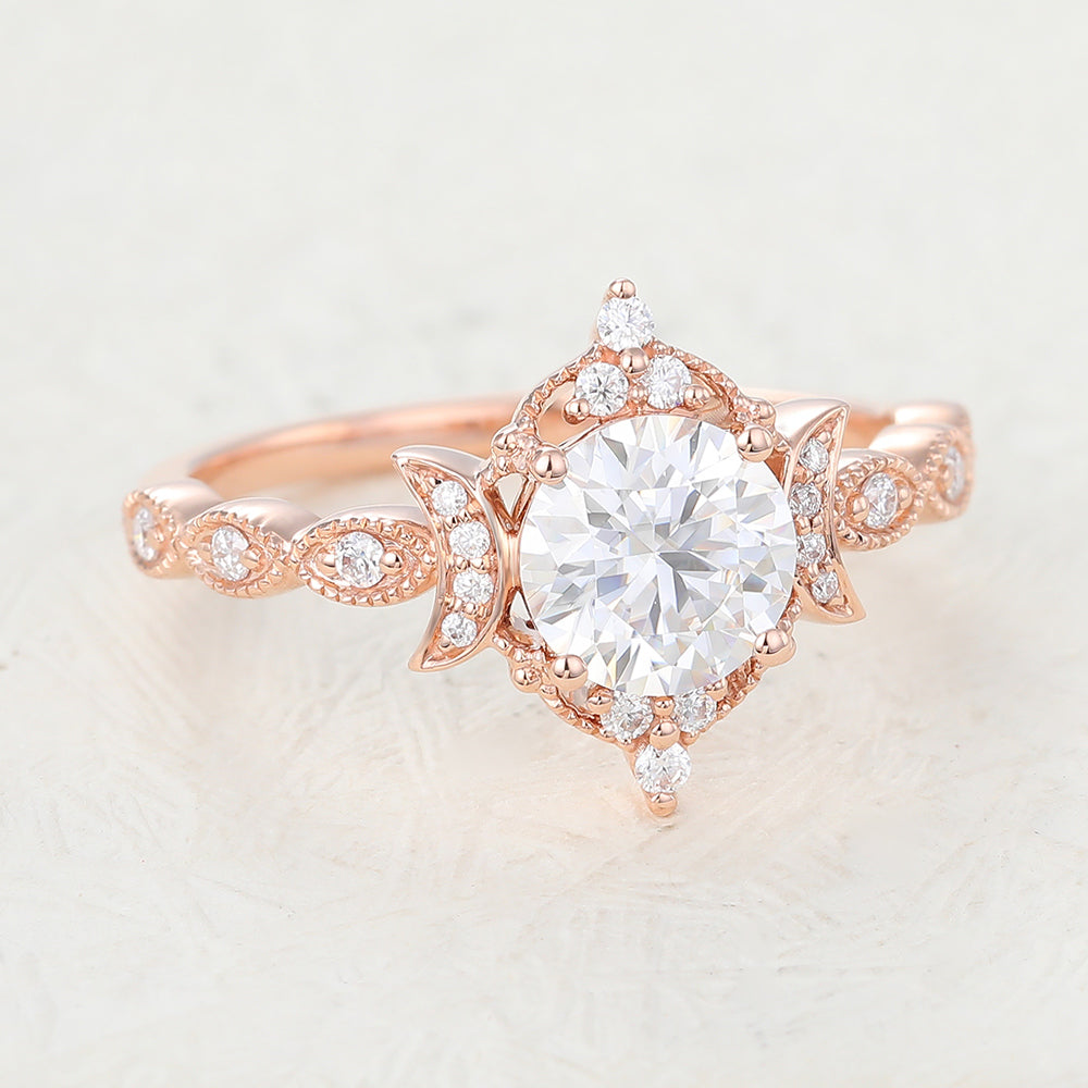 0.90 CT Round Shaped Moissanite Vintage Engagement Ring