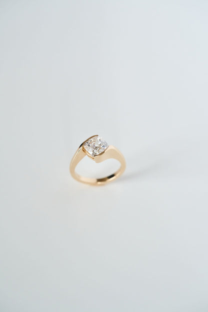 3.0 CT Elongated Cushion Solitaire Lab Grown Diamond Engagement Ringt