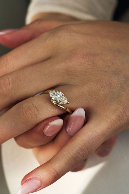 3.0 CT Elongated Cushion Solitaire Lab Grown Diamond Engagement Ringt