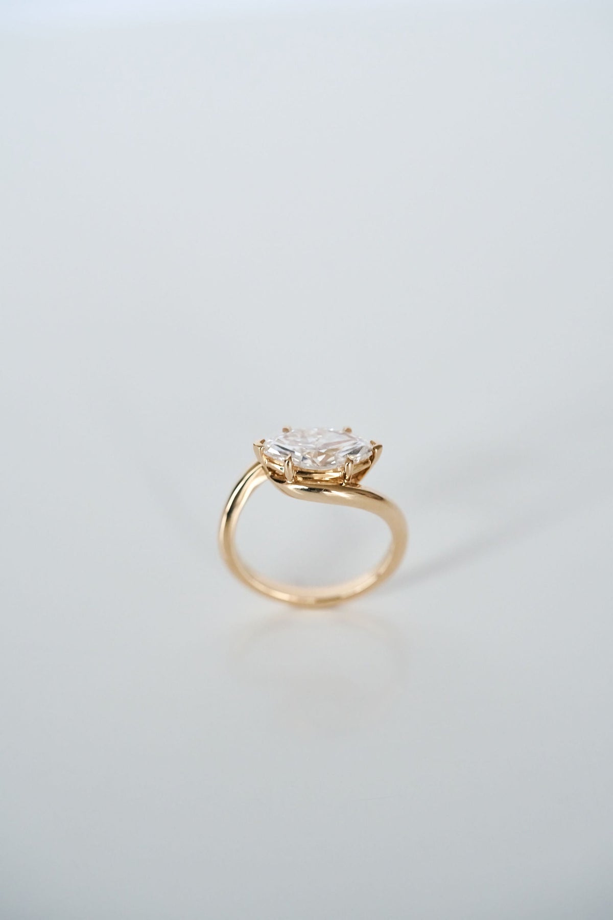 3.0 CT Elongated Cushion Solitaire Lab Grown Diamond Engagement Ringt