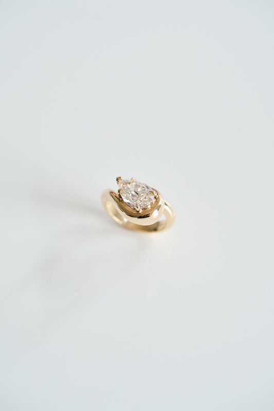 3.0 CT Elongated Cushion Solitaire Lab Grown Diamond Engagement Ringt