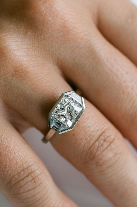 3.0 CT Elongated Cushion Solitaire Lab Grown Diamond Engagement Ringt