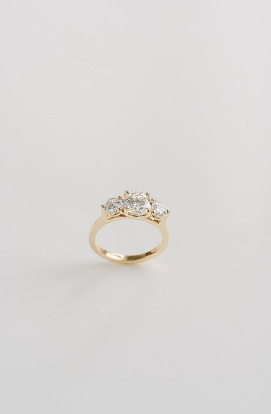 3.0 CT Elongated Cushion Solitaire Lab Grown Diamond Engagement Ringt