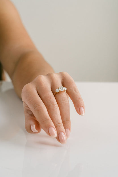 3.0 CT Elongated Cushion Solitaire Lab Grown Diamond Engagement Ringt
