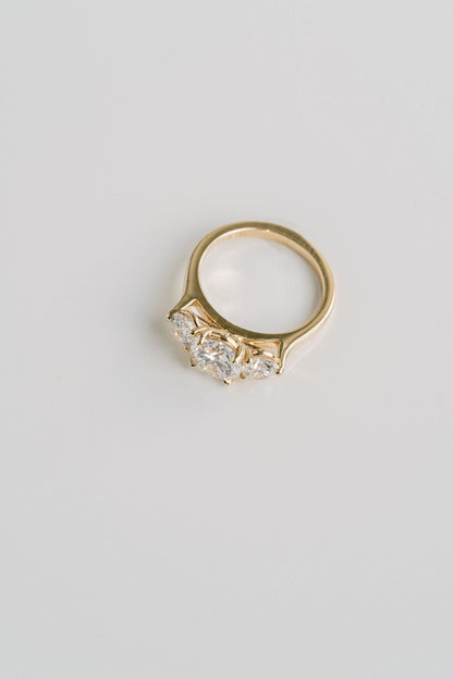 3.0 CT Elongated Cushion Solitaire Lab Grown Diamond Engagement Ringt