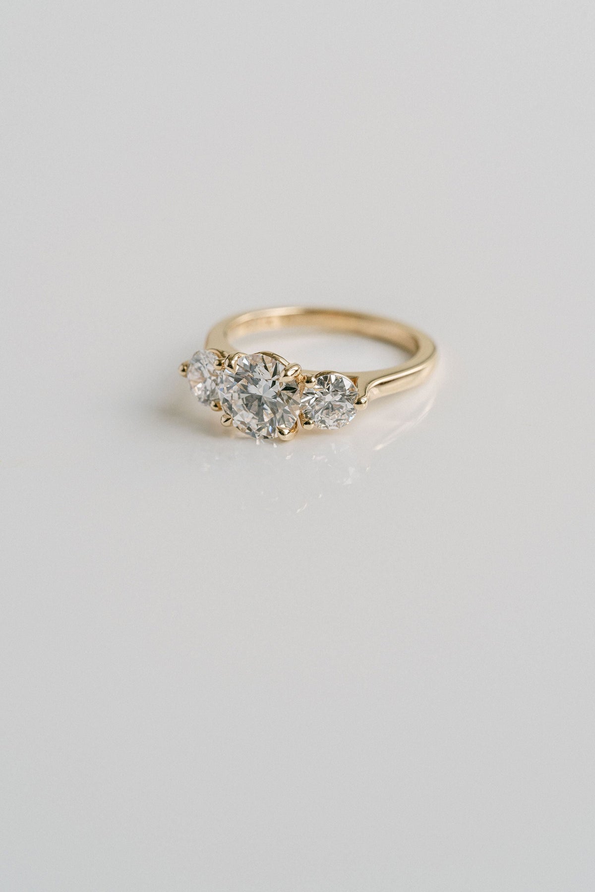 3.0 CT Elongated Cushion Solitaire Lab Grown Diamond Engagement Ringt