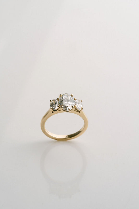 3.0 CT Elongated Cushion Solitaire Lab Grown Diamond Engagement Ringt