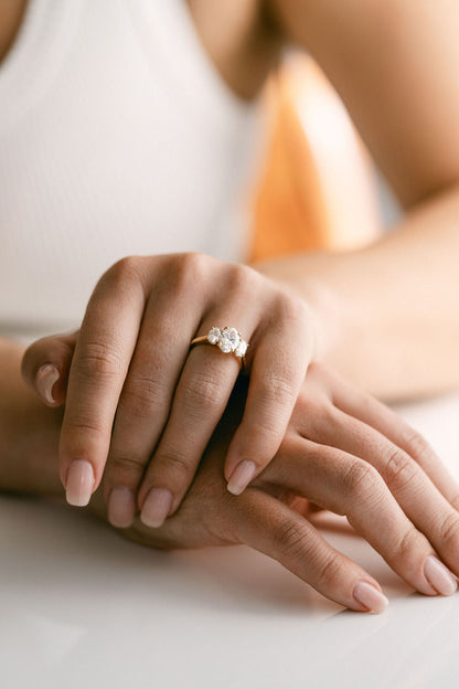 3.0 CT Elongated Cushion Solitaire Lab Grown Diamond Engagement Ringt