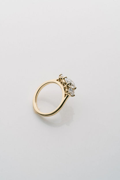 3.0 CT Elongated Cushion Solitaire Lab Grown Diamond Engagement Ringt