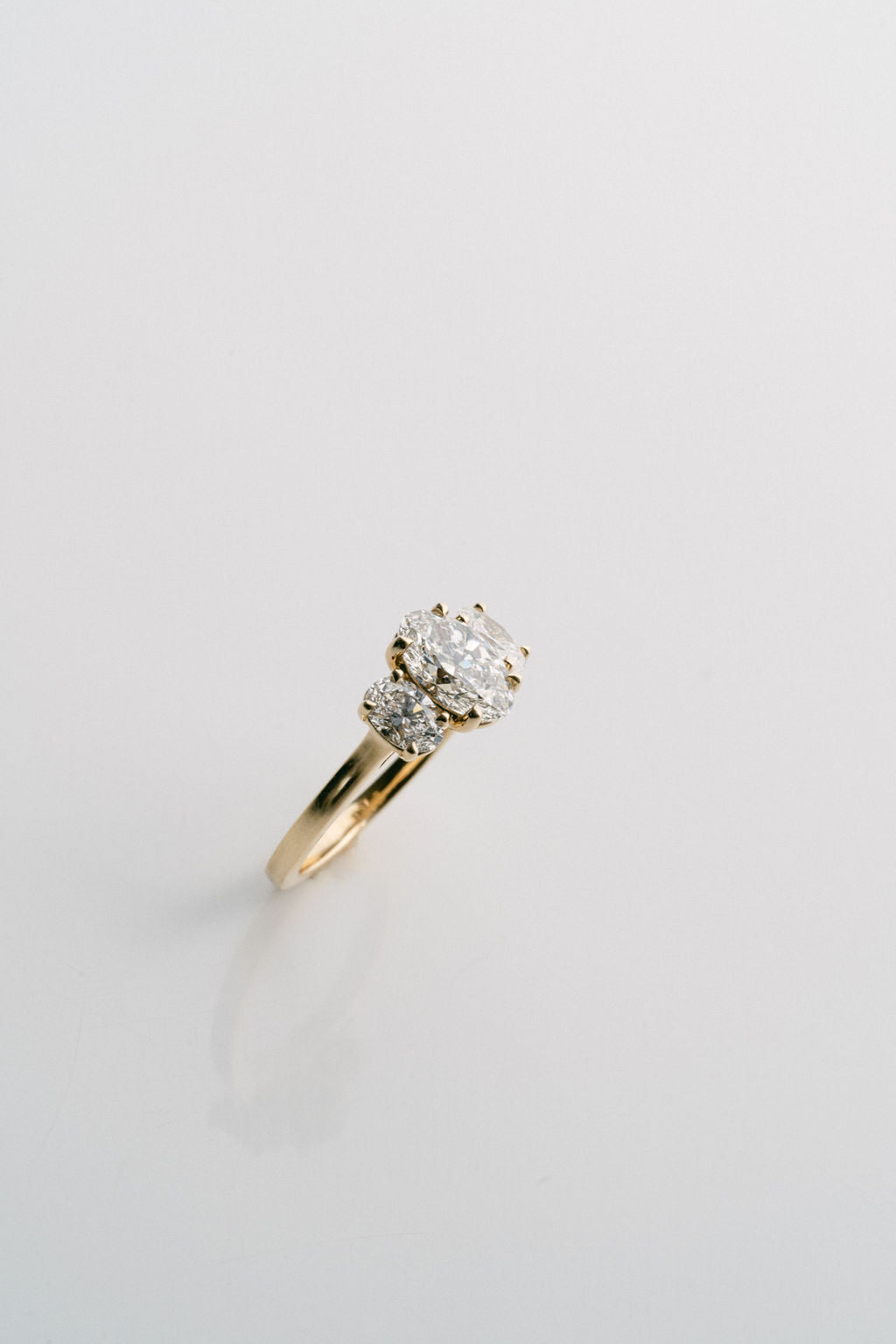 3.0 CT Elongated Cushion Solitaire Lab Grown Diamond Engagement Ringt