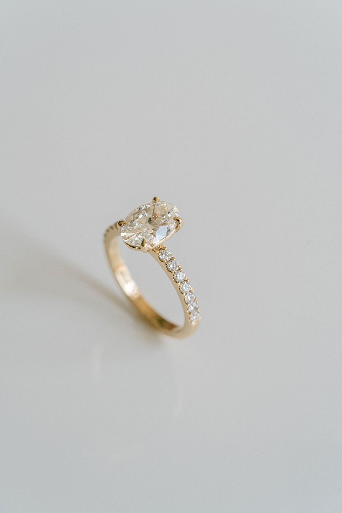 3.0 CT Elongated Cushion Solitaire Lab Grown Diamond Engagement Ringt
