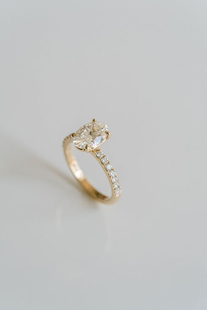 3.0 CT Elongated Cushion Solitaire Lab Grown Diamond Engagement Ringt