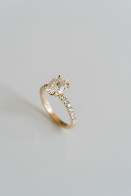 3.0 CT Elongated Cushion Solitaire Lab Grown Diamond Engagement Ringt