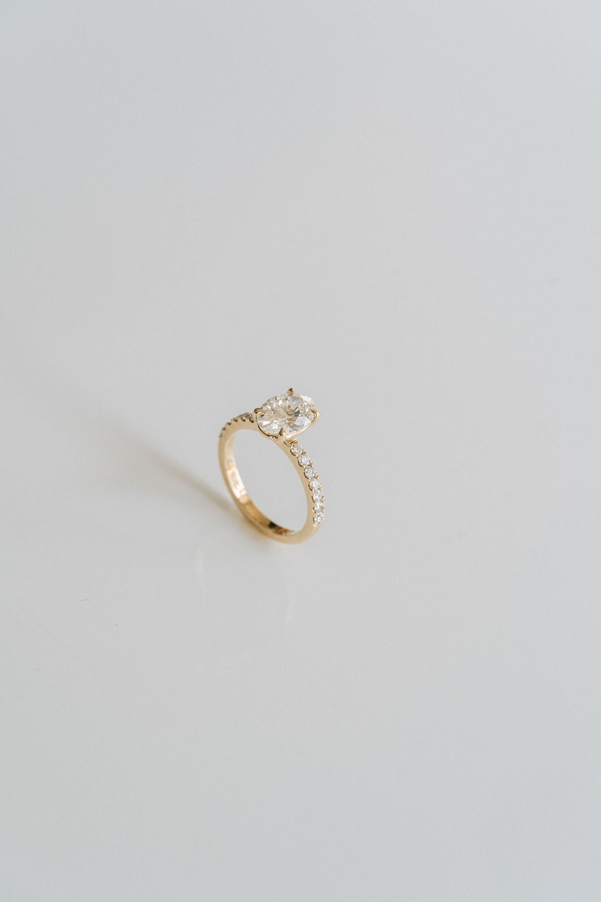 3.0 CT Elongated Cushion Solitaire Lab Grown Diamond Engagement Ringt