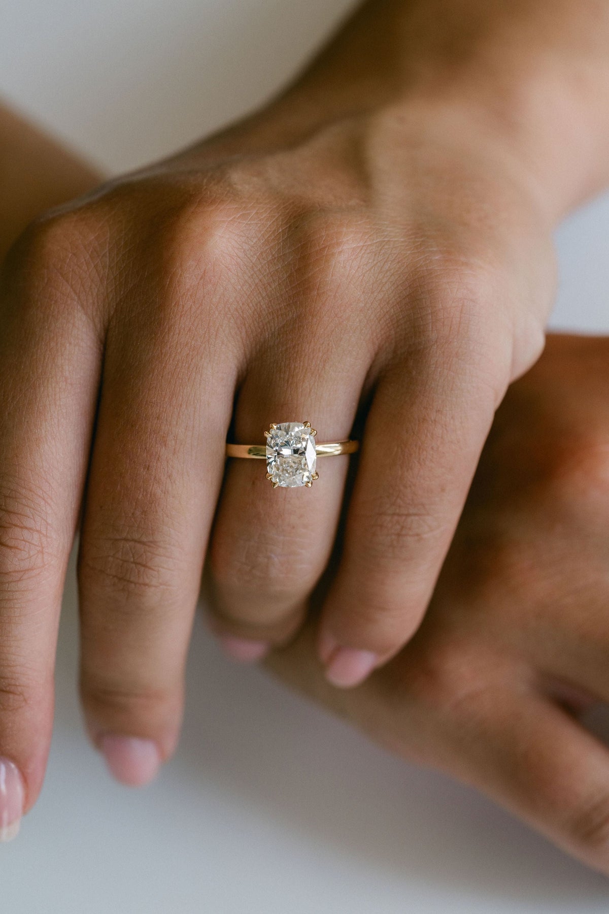 3.0 CT Elongated Cushion Solitaire Lab Grown Diamond Engagement Ringt