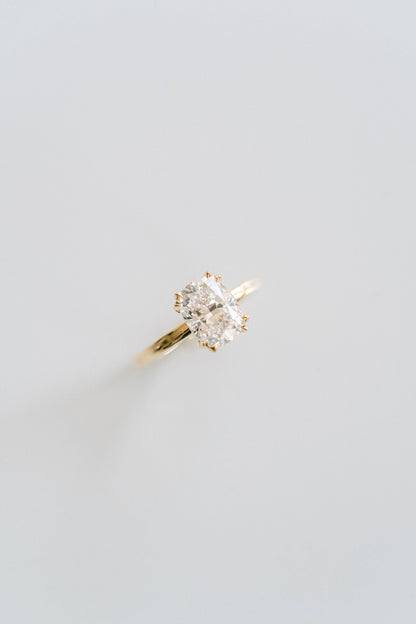3.0 CT Elongated Cushion Solitaire Lab Grown Diamond Engagement Ringt