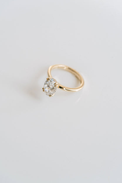 3.0 CT Elongated Cushion Solitaire Lab Grown Diamond Engagement Ringt