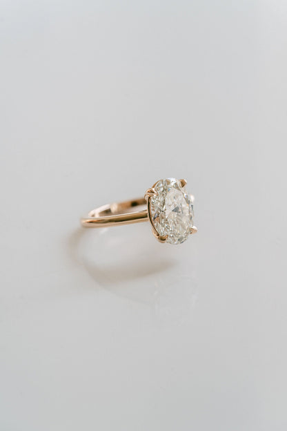 3.0 CT Elongated Cushion Solitaire Lab Grown Diamond Engagement Ringt
