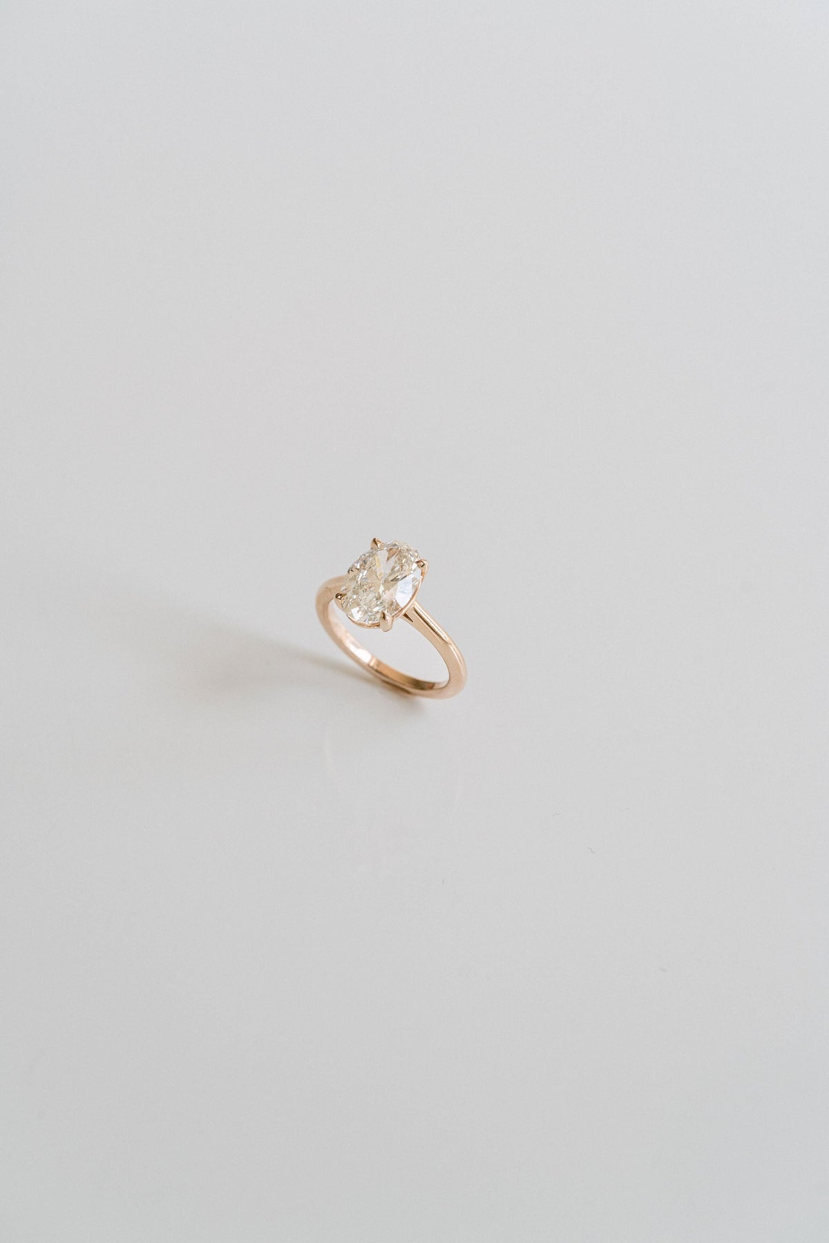 3.0 CT Elongated Cushion Solitaire Lab Grown Diamond Engagement Ringt