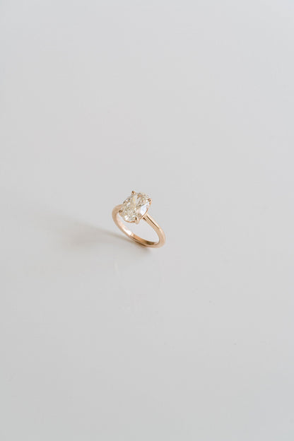 3.0 CT Elongated Cushion Solitaire Lab Grown Diamond Engagement Ringt