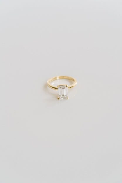 3.0 CT Elongated Cushion Solitaire Lab Grown Diamond Engagement Ringt