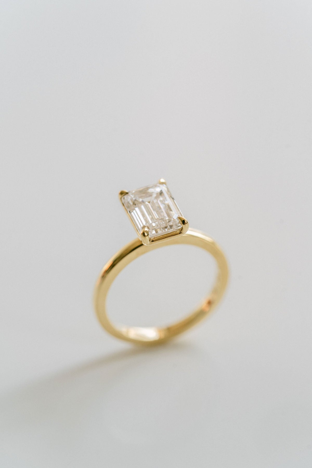 3.0 CT Elongated Cushion Solitaire Lab Grown Diamond Engagement Ringt