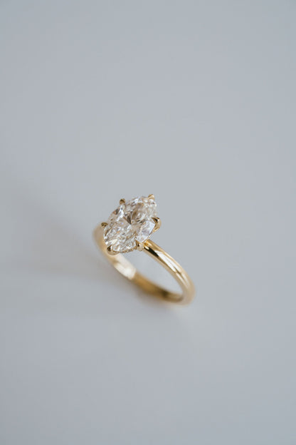 3.0 CT Elongated Cushion Solitaire Lab Grown Diamond Engagement Ringt