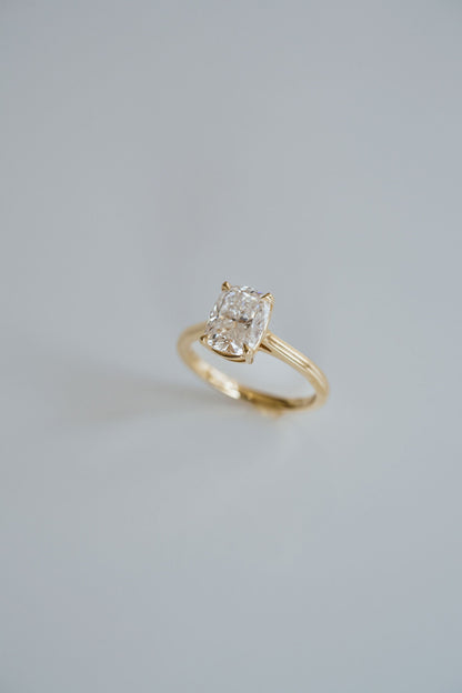 3.0 CT Elongated Cushion Solitaire Lab Grown Diamond Engagement Ringt