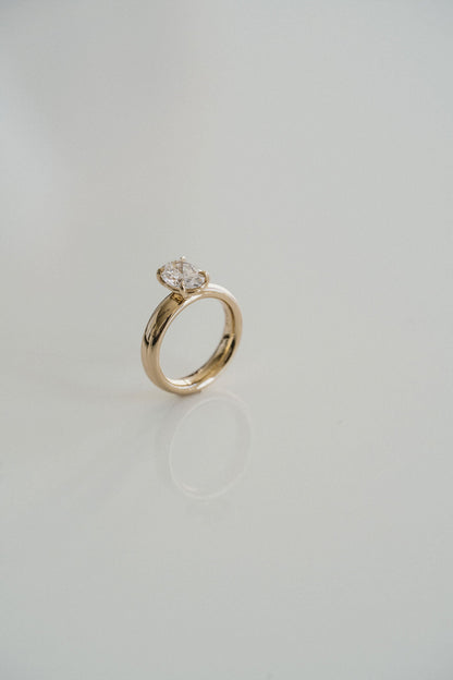 3.0 CT Elongated Cushion Solitaire Lab Grown Diamond Engagement Ringt